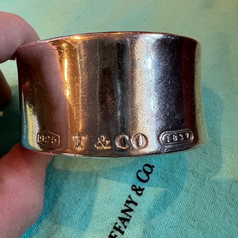 Tiffany 1837 wide cuff bracelet - Picture 1 of 6